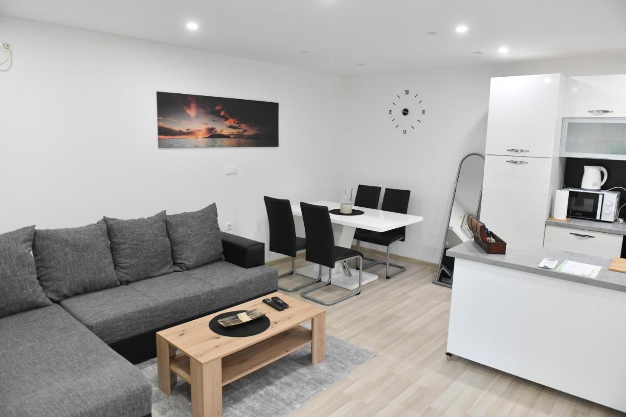 Apartman Lucia Ðakovo Extérieur photo