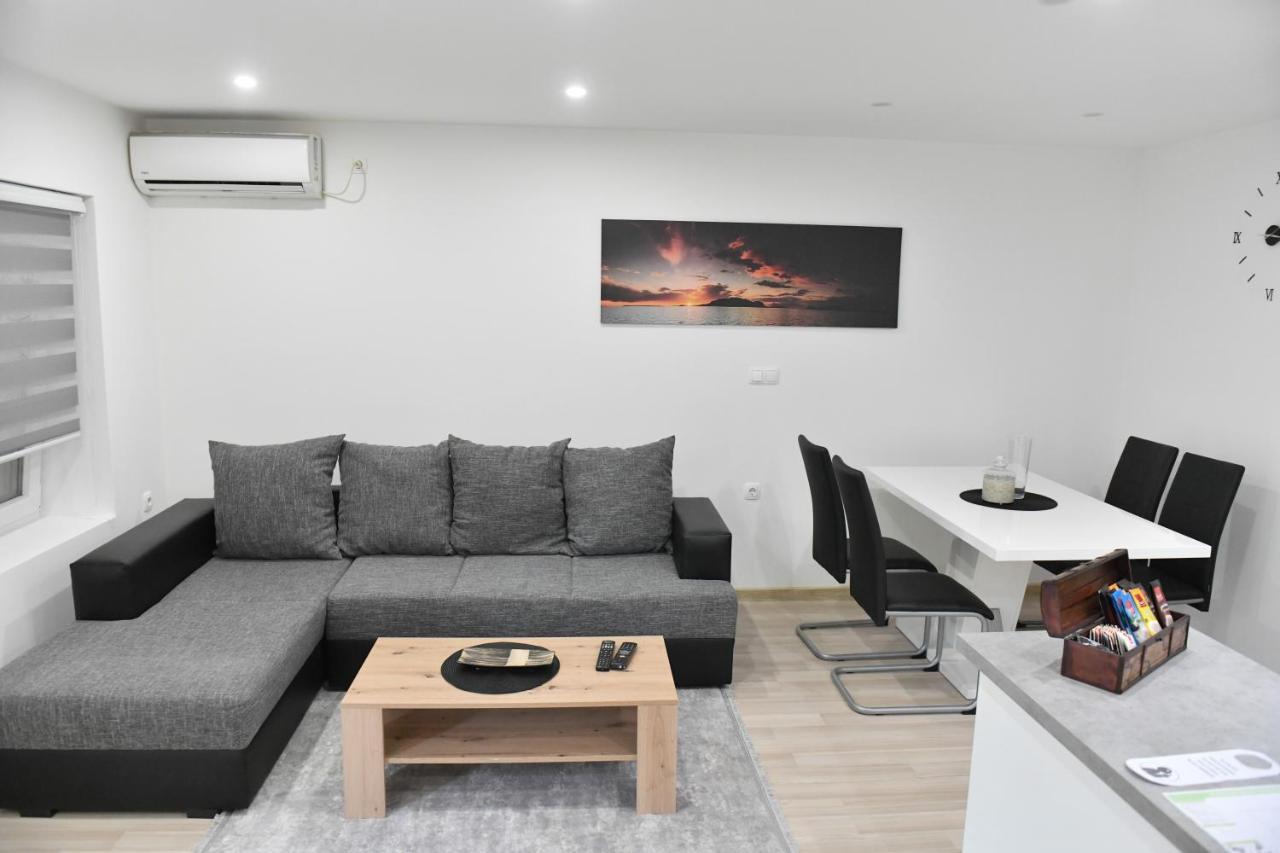 Apartman Lucia Ðakovo Extérieur photo